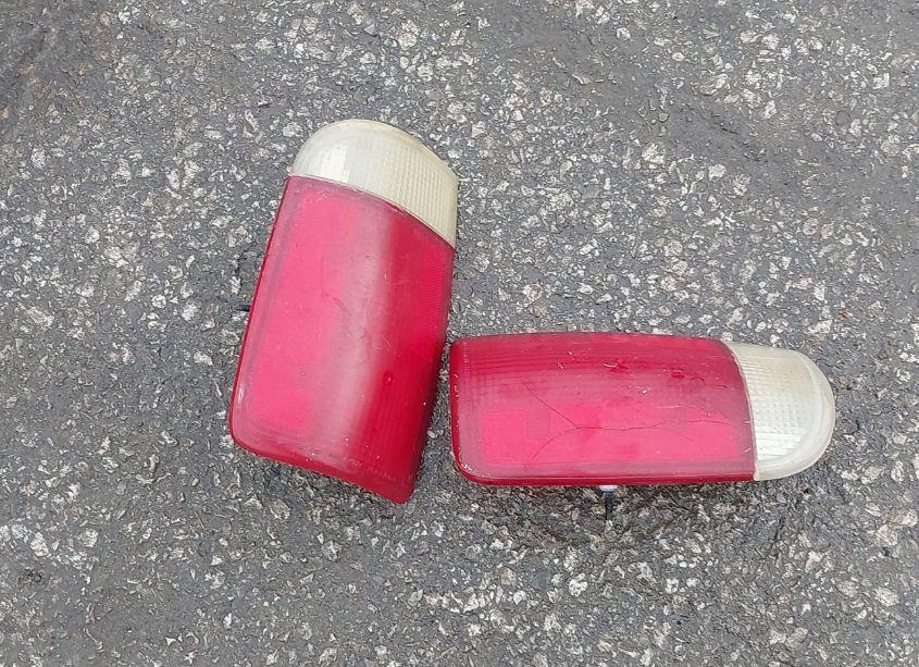 Photo 12 of 2000 Chevrolet Blazer LS (VIN 1GNDT13W0Y2178030)