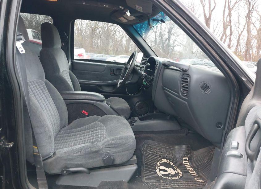 Photo 5 of 2000 Chevrolet Blazer LS (VIN 1GNDT13W0Y2178030)