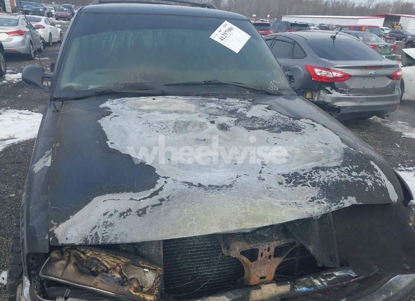 Photo 10 of 2000 Chevrolet Blazer LS (VIN 1GNDT13W0YK194325)