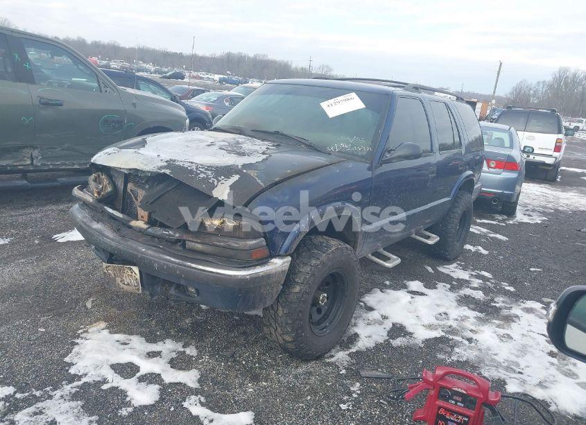 Photo 2 of 2000 Chevrolet Blazer LS (VIN 1GNDT13W0YK194325)