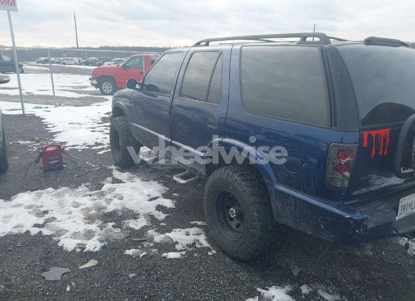 Photo 3 of 2000 Chevrolet Blazer LS (VIN 1GNDT13W0YK194325)