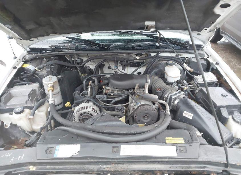 Photo 10 of 2001 Chevrolet Blazer LS (VIN 1GNDT13W112139940)