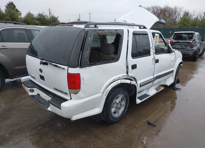 Photo 4 of 2001 Chevrolet Blazer LS (VIN 1GNDT13W112139940)