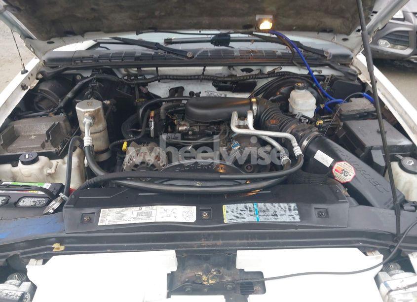 Photo 10 of 2002 Chevrolet Blazer LS (VIN 1GNDT13W12K155699)