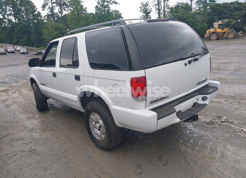 Photo 3 of 2002 Chevrolet Blazer LS (VIN 1GNDT13W12K155699)