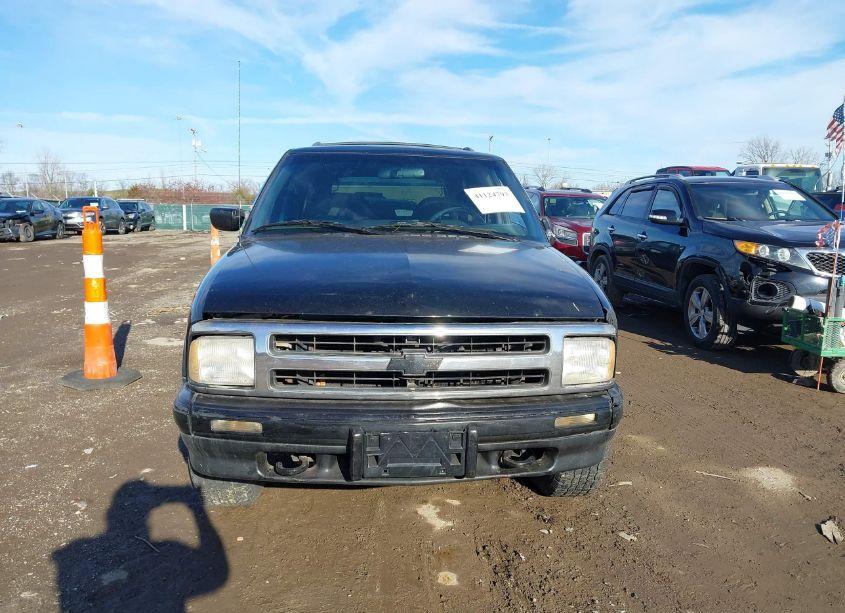 Photo 12 of 1996 Chevrolet Blazer (VIN 1GNDT13W1T2217703)