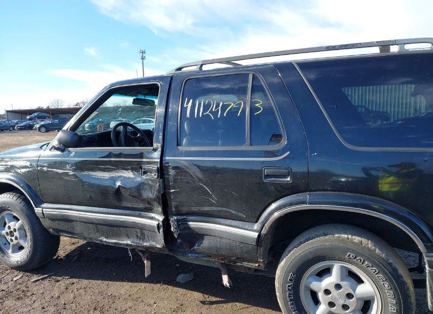 Photo 14 of 1996 Chevrolet Blazer (VIN 1GNDT13W1T2217703)