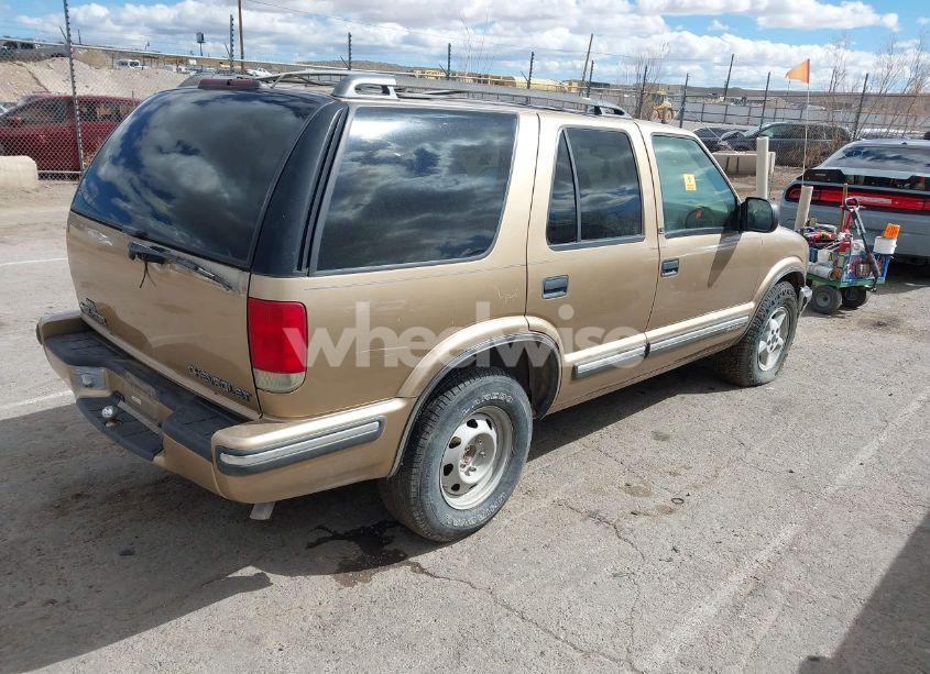 Photo 4 of 1999 Chevrolet Blazer LS (VIN 1GNDT13W1X2132656)