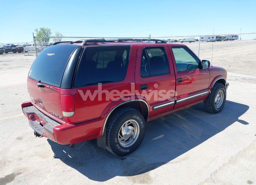 Photo 4 of 2000 Chevrolet Blazer LT (VIN 1GNDT13W1Y2358746)