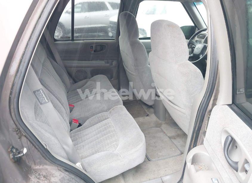 Photo 8 of 2000 Chevrolet Blazer LS (VIN 1GNDT13W1YK162399)