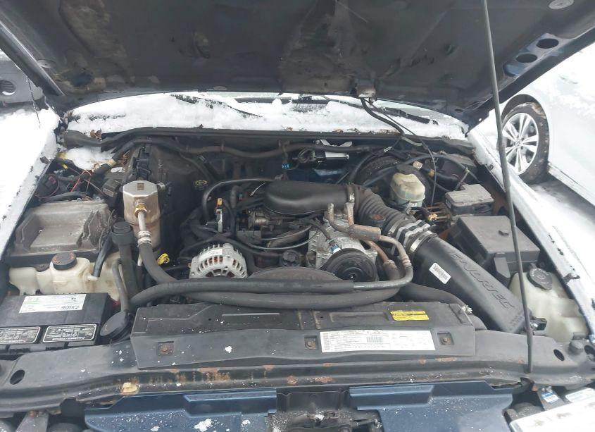 Photo 10 of 2001 Chevrolet Blazer LT (VIN 1GNDT13W212229095)