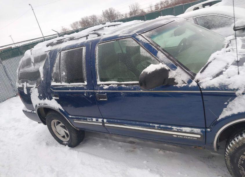 Photo 13 of 2001 Chevrolet Blazer LT (VIN 1GNDT13W212229095)