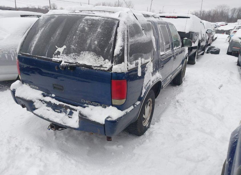 Photo 4 of 2001 Chevrolet Blazer LT (VIN 1GNDT13W212229095)