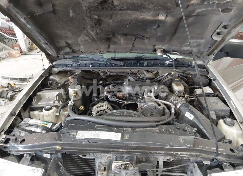 Photo 10 of 2002 Chevrolet Blazer LS (VIN 1GNDT13W22K213187)