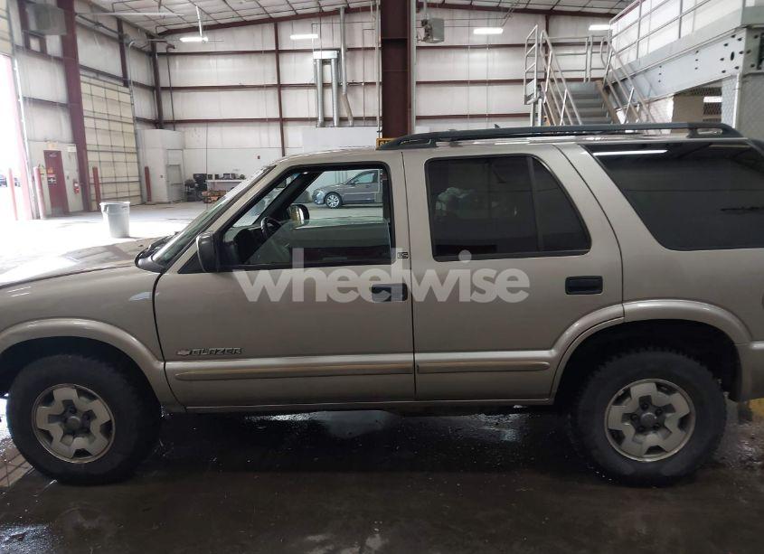 Photo 15 of 2002 Chevrolet Blazer LS (VIN 1GNDT13W22K213187)