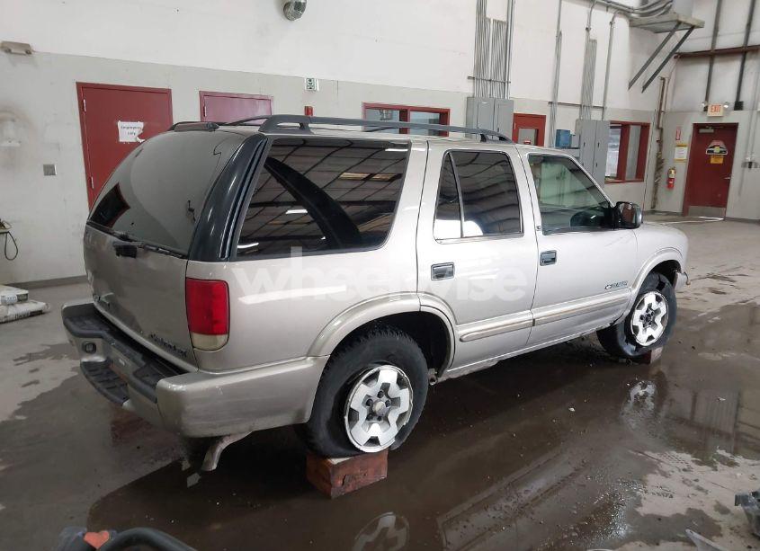Photo 4 of 2002 Chevrolet Blazer LS (VIN 1GNDT13W22K213187)