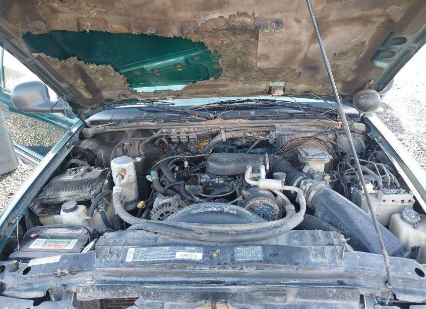 Photo 10 of 1996 Chevrolet Blazer (VIN 1GNDT13W2T2116301)