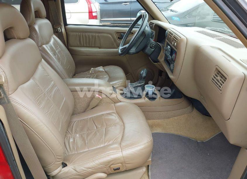 Photo 5 of 1997 Chevrolet Blazer LT (VIN 1GNDT13W2V2103356)