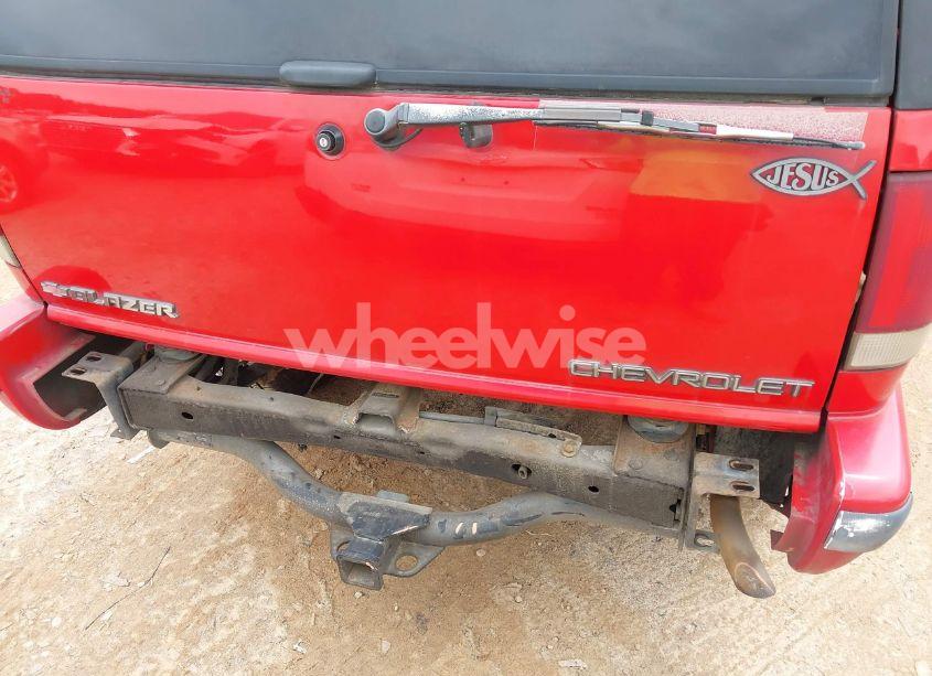 Photo 6 of 1997 Chevrolet Blazer LT (VIN 1GNDT13W2V2103356)