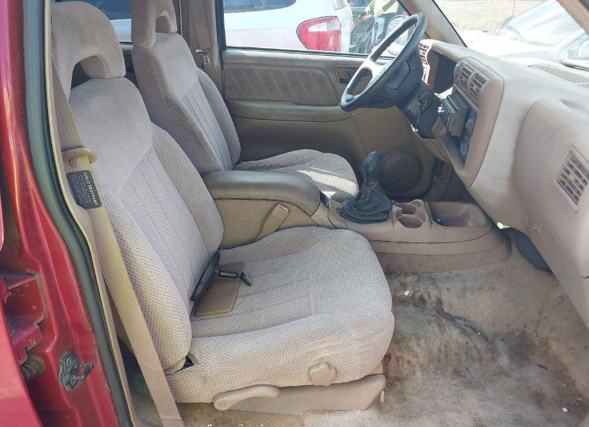 Photo 5 of 1997 Chevrolet Blazer LS (VIN 1GNDT13W2VK123350)