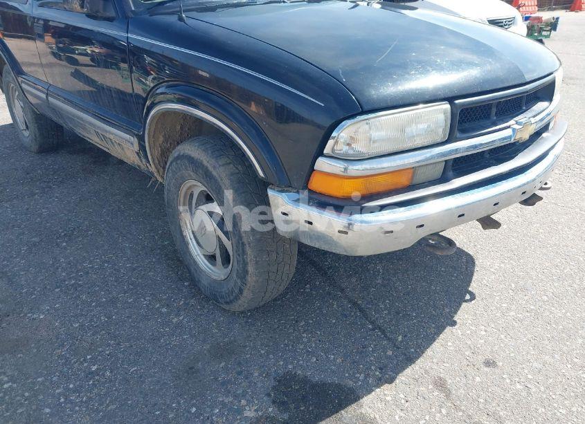 Photo 6 of 1999 Chevrolet Blazer LT (VIN 1GNDT13W2X2141740)