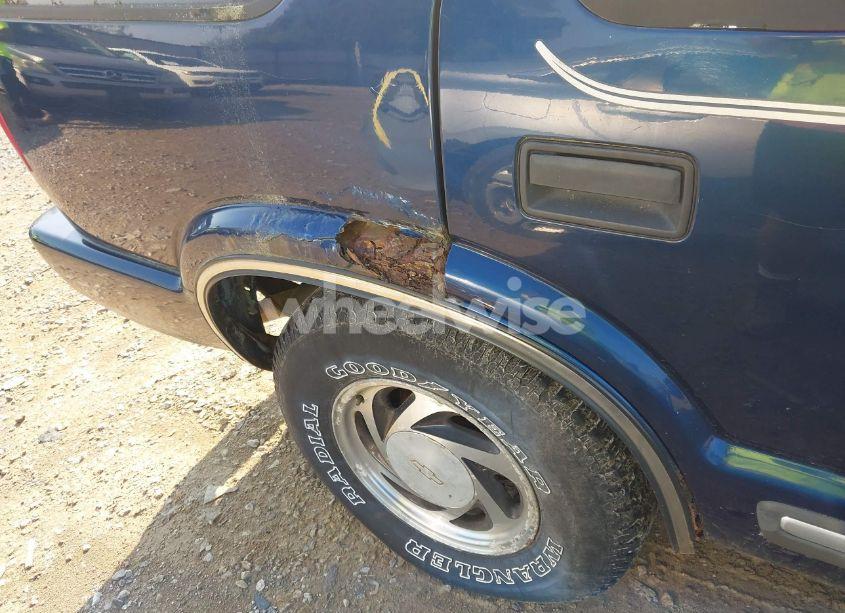 Photo 12 of 2000 Chevrolet Blazer LT (VIN 1GNDT13W2Y2145868)