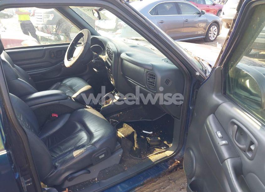 Photo 5 of 2000 Chevrolet Blazer LT (VIN 1GNDT13W2Y2145868)