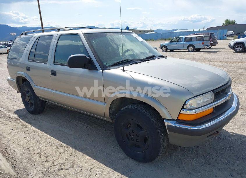 2000 Chevrolet Blazer LS (VIN 1GNDT13W2Y2196092) main photo