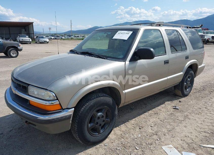 Photo 2 of 2000 Chevrolet Blazer LS (VIN 1GNDT13W2Y2196092)