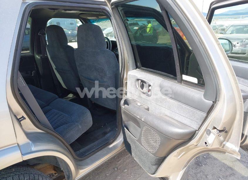 Photo 8 of 2000 Chevrolet Blazer LS (VIN 1GNDT13W2Y2196092)