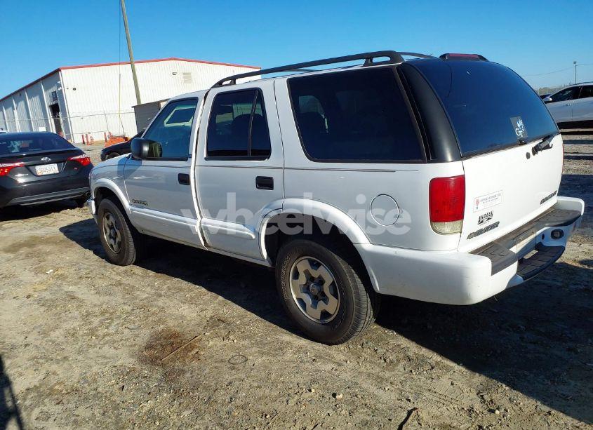 Photo 3 of 2002 Chevrolet Blazer LS (VIN 1GNDT13W32K146843)