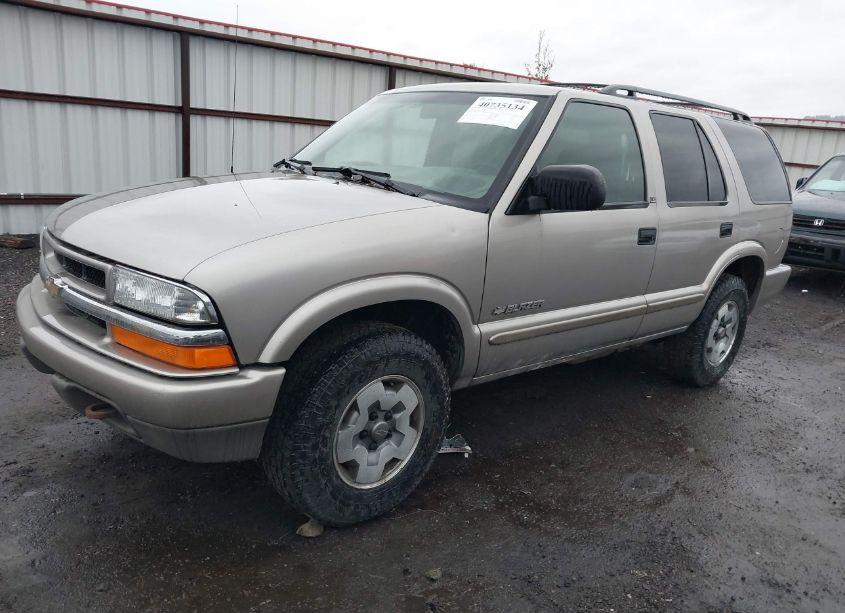 Photo 2 of 2002 Chevrolet Blazer LS (VIN 1GNDT13W32K148379)