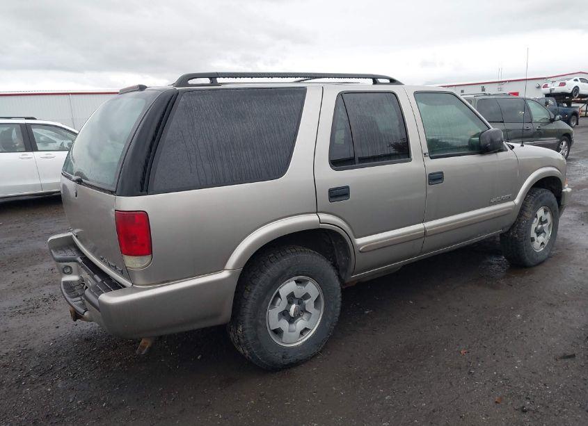 Photo 4 of 2002 Chevrolet Blazer LS (VIN 1GNDT13W32K148379)