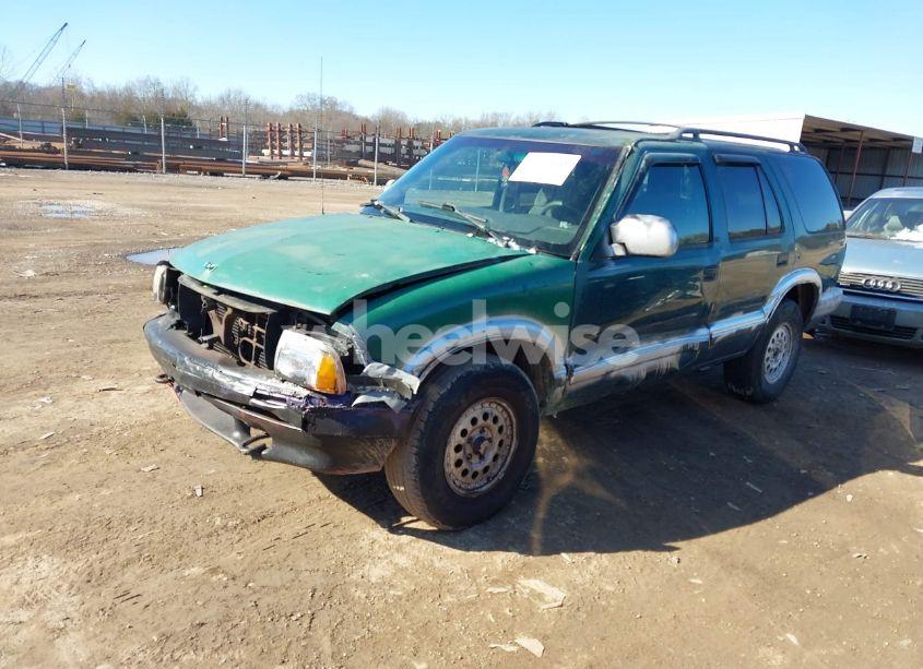 Photo 2 of 1997 Chevrolet Blazer LS (VIN 1GNDT13W3V2147849)