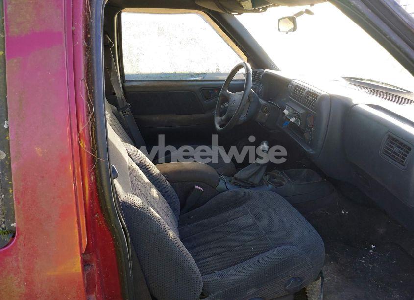 Photo 5 of 1997 Chevrolet Blazer LS (VIN 1GNDT13W3V2232285)