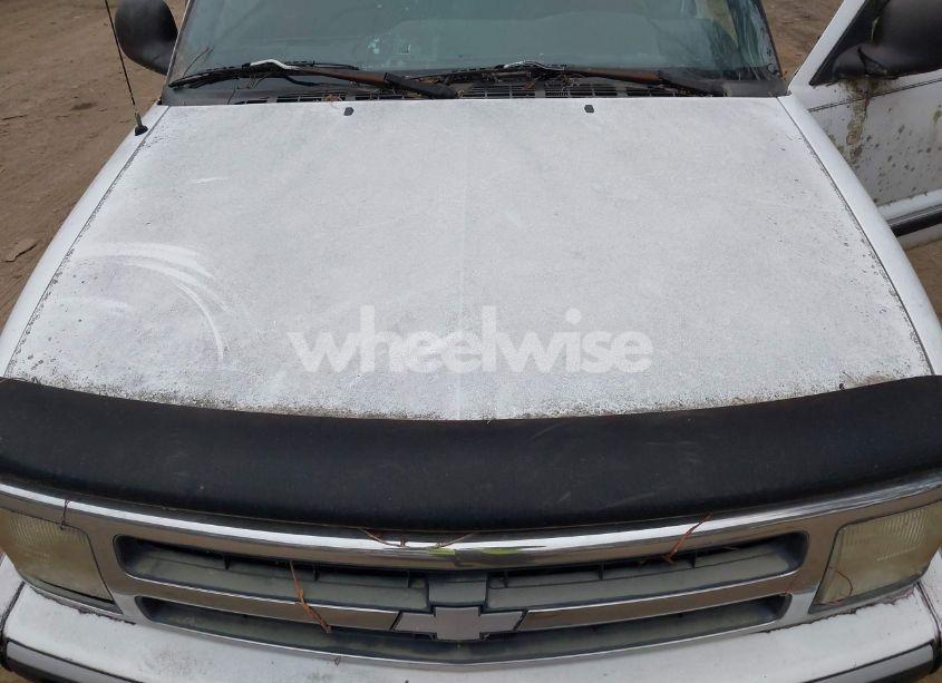 Photo 10 of 1997 Chevrolet Blazer LS (VIN 1GNDT13W3VK195996)