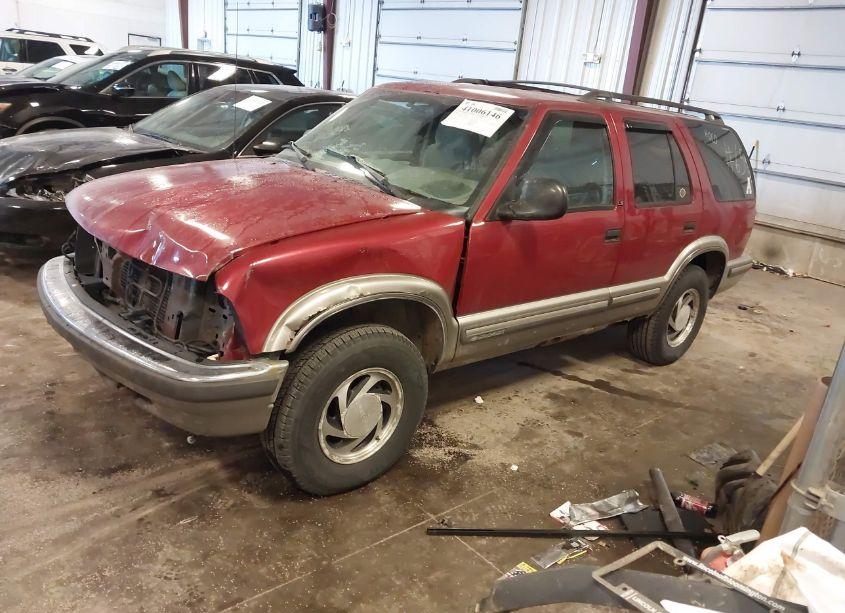 Photo 2 of 1998 Chevrolet Blazer LS (VIN 1GNDT13W3W2155600)