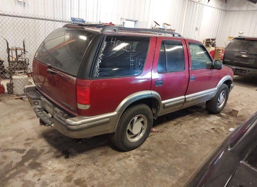 Photo 4 of 1998 Chevrolet Blazer LS (VIN 1GNDT13W3W2155600)