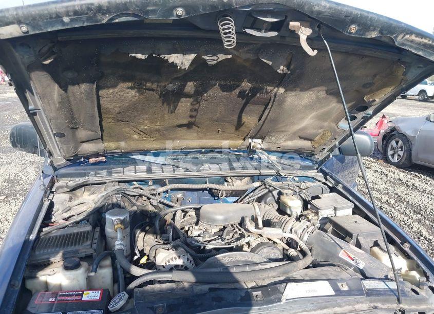 Photo 10 of 1999 Chevrolet Blazer LS (VIN 1GNDT13W3X2139883)