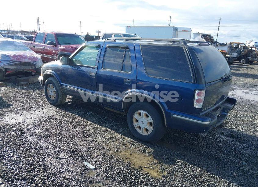 Photo 3 of 1999 Chevrolet Blazer LS (VIN 1GNDT13W3X2139883)