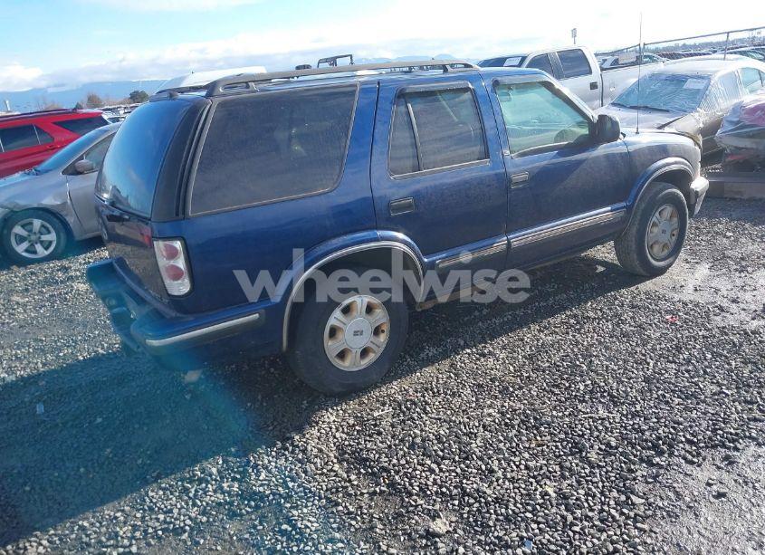 Photo 4 of 1999 Chevrolet Blazer LS (VIN 1GNDT13W3X2139883)