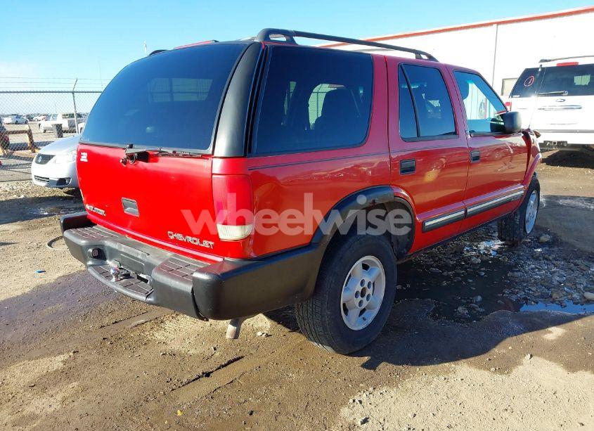 Photo 4 of 2000 Chevrolet Blazer LS (VIN 1GNDT13W3Y2210047)