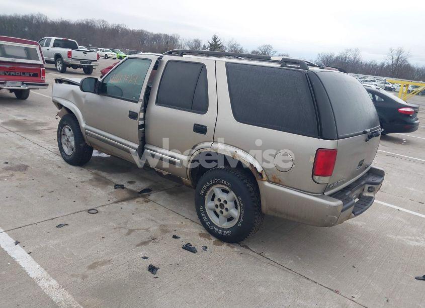 Photo 3 of 2000 Chevrolet Blazer LS (VIN 1GNDT13W3Y2367500)