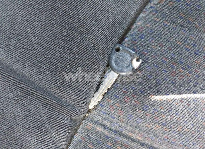 Photo 11 of 2001 Chevrolet Blazer LT (VIN 1GNDT13W412135669)