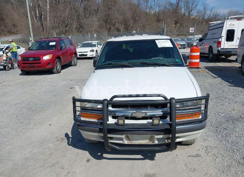 Photo 12 of 2001 Chevrolet Blazer LT (VIN 1GNDT13W412135669)