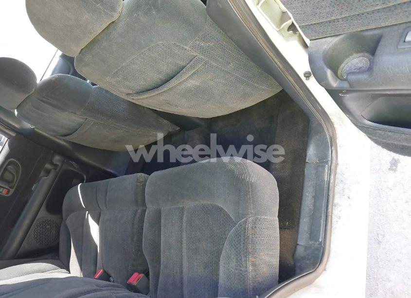 Photo 8 of 2001 Chevrolet Blazer LT (VIN 1GNDT13W412135669)