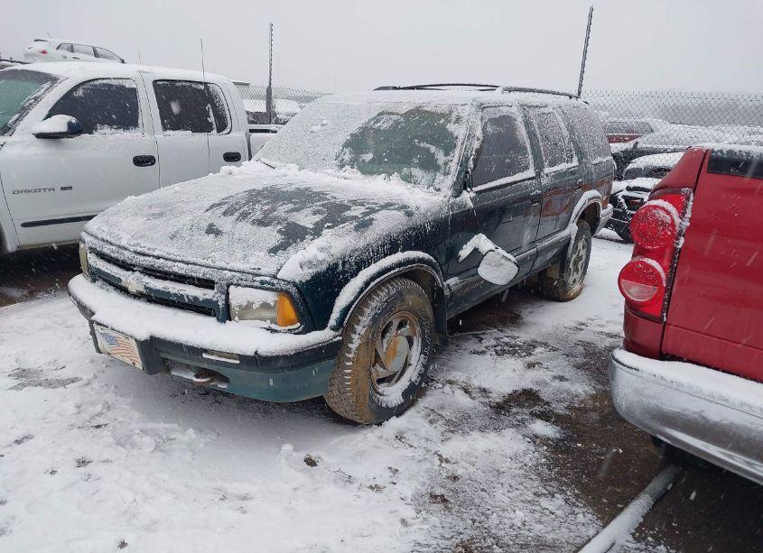 Photo 2 of 1997 Chevrolet Blazer LT (VIN 1GNDT13W4V2223157)