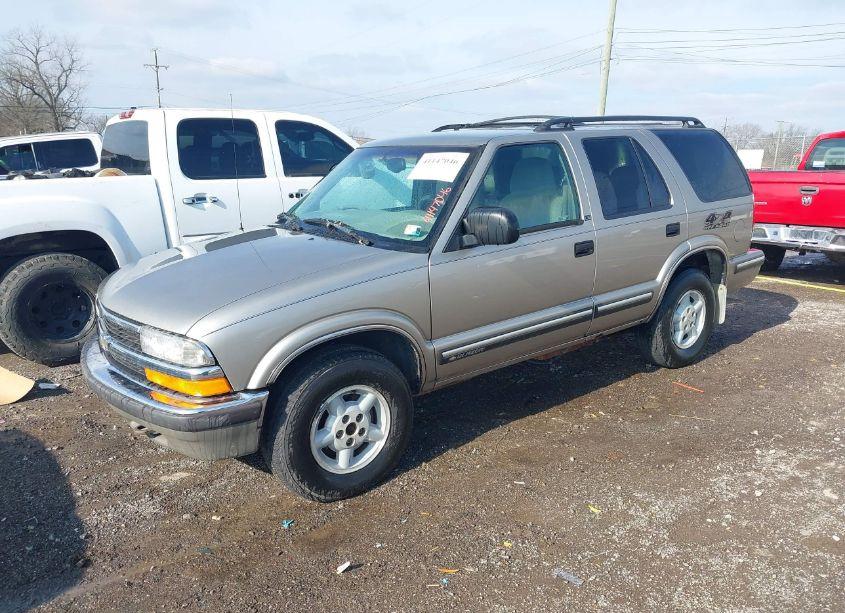 Photo 2 of 1999 Chevrolet Blazer LS (VIN 1GNDT13W4X2108013)