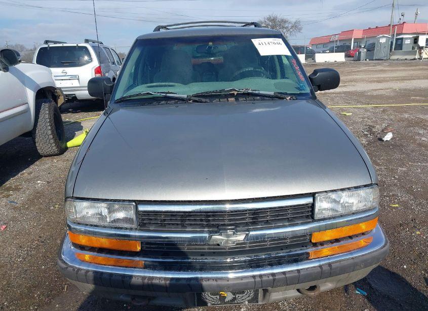 Photo 6 of 1999 Chevrolet Blazer LS (VIN 1GNDT13W4X2108013)