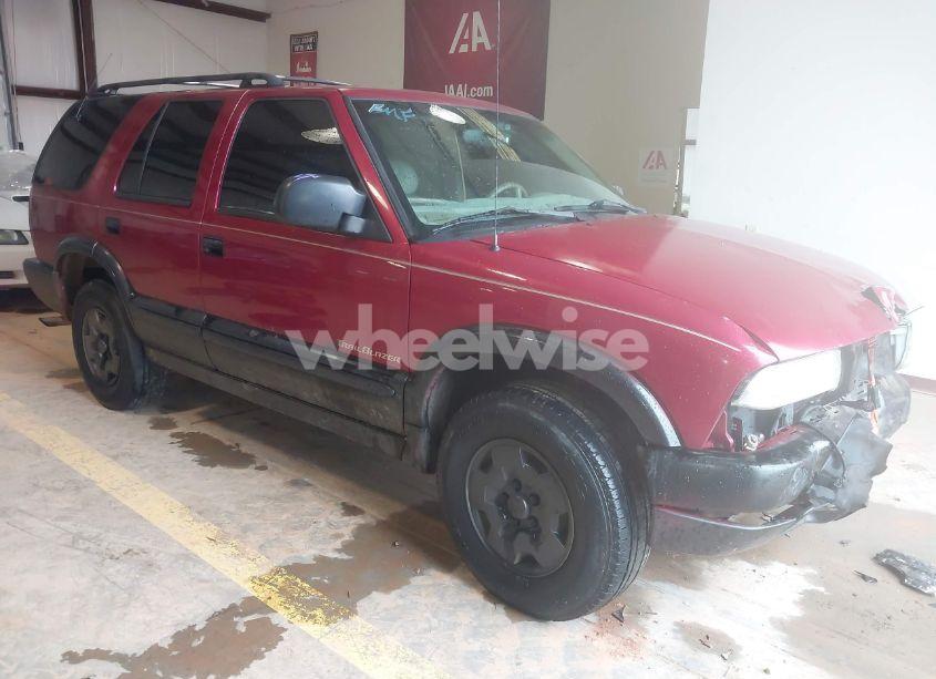 1999 Chevrolet Blazer TRAILBLAZER (VIN 1GNDT13W4X2187490) main photo